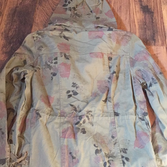 Jacket - Picture 3 of 5